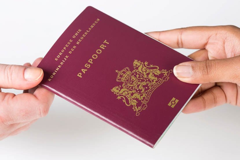 Dutch-passport-900x600-1